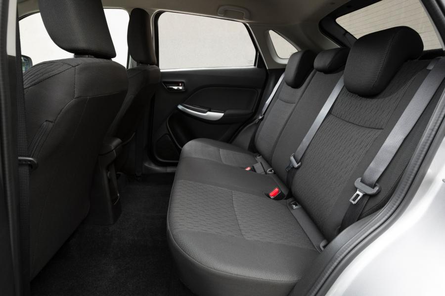  Suzuki Baleno 2015 года  (фото 27 из 29)